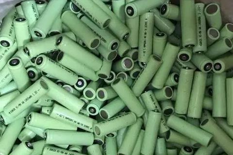 河东八湖高价叉车蓄电池回收,废旧电瓶回收厂家|专业回收磷酸电池